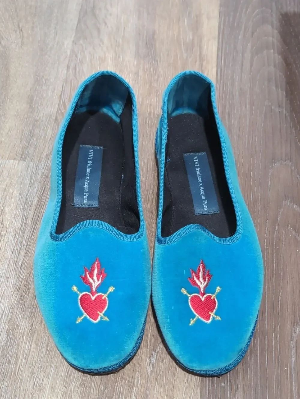 Acqua Pura x VIVI Friulane 'Valentina' Blue Velvet Slippers Red Heart Embroidery